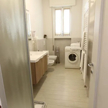 Sunny'S Apt *