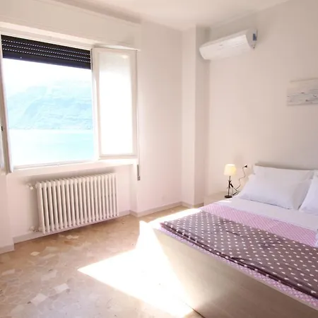 Sunny'S Apt Apartment Lezzeno